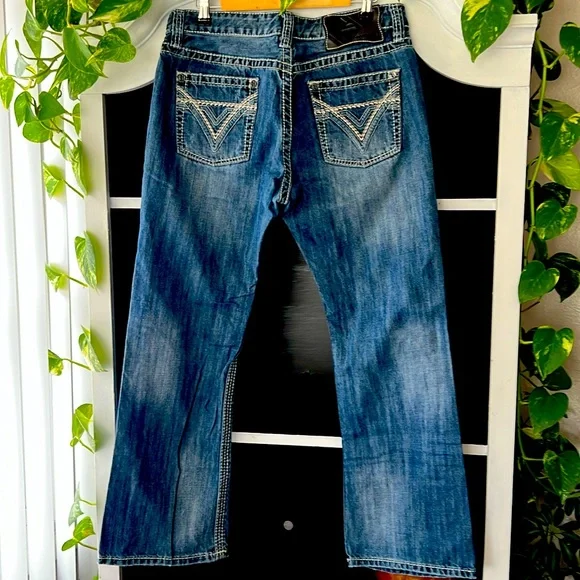 Men’s Pants - Picture 2 of 9